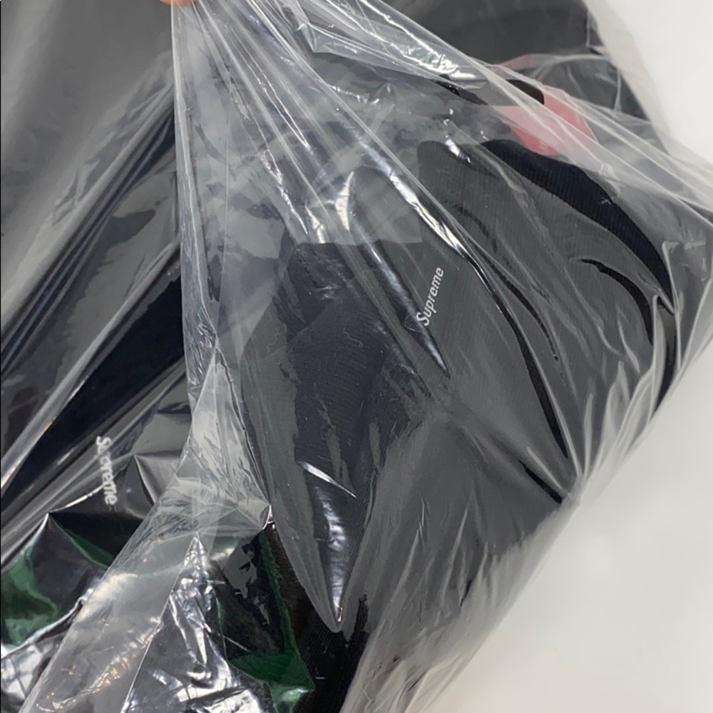 Supreme Small Box Logo Crewneck Sweater FW19SW56 - Picture 6 of 7